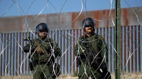 Miembros de la patrulla fronteriza de los EE. UU. en Tijuana, México. 25 de noviembre de 2018.