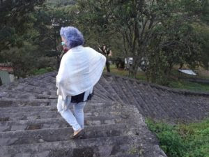 Berta Oliva en un recorrido por el Hogar Contra el Olvido