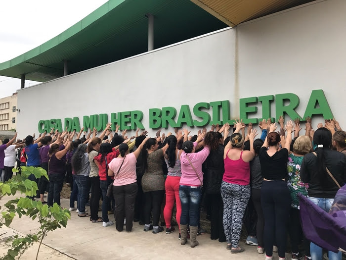 Em 2019, foram autorizados R$ 48,2 milhões para o Programa Políticas para as Mulheres: Promoção da Igualdade e Enfrentamento à Violência, praticamente metade do que foi alocado em 2017