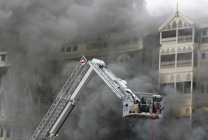 Here Is The Story of  Unsung Hero And US Marine Ravi Dharnidharka who saved 157 Lives In Taj Hotel On 26/11