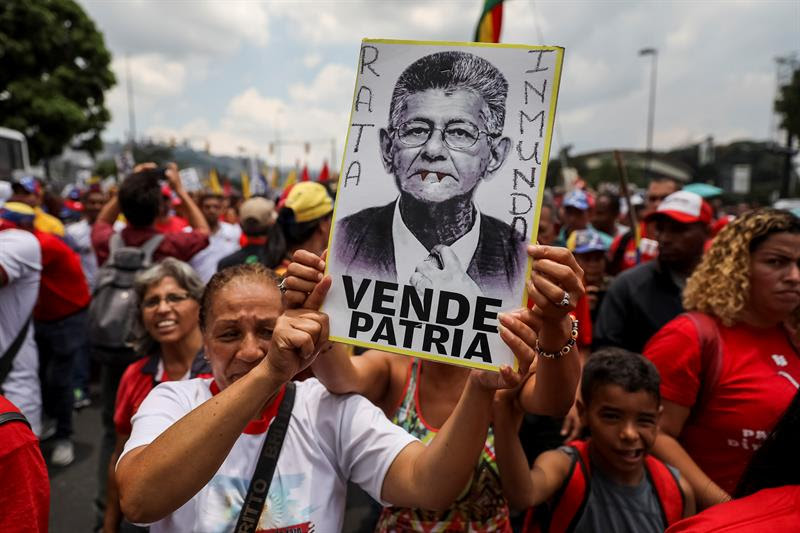 Actuall-VenezuelaChavismo_120917.jpg