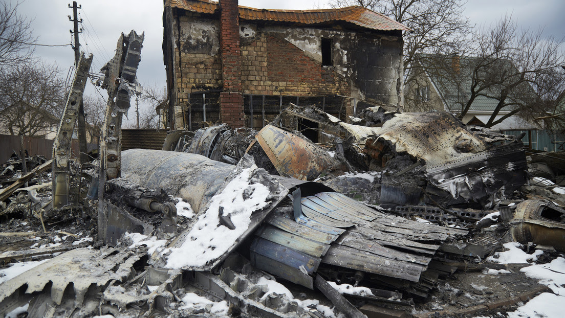 El Ministerio de Defensa ruso dice que las fuerzas aéreas ucranianas están casi completamente destruidas y que su Armada dejó de existir