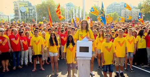La simbólica consulta soberanista del 9-N en Catalunya permitía votar a los mayores de 16 años. Archivo EFE.