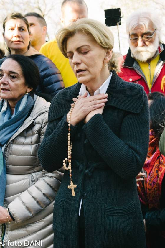 aparicion-de-la-virgen-el-medjugorje-el-2-de-noviembre-de-2016-10