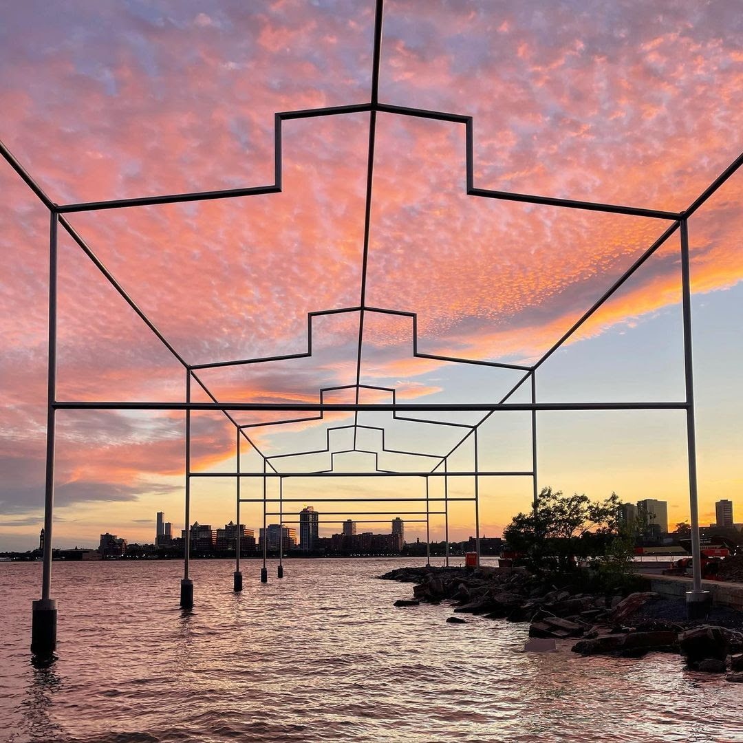 David Hammons, Day’s End, 2014–21. Stainless steel and precast concrete, 52 × 325 × 65 ft. (15.9 × 99 × 20 m) overall. © David Hammons. Photograph by Paul Meany