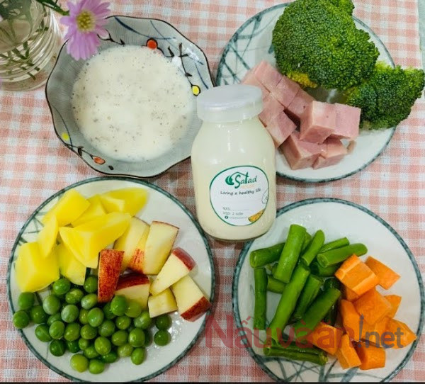 giá trị dinh dưỡng salad bông cải xanh thịt nguội