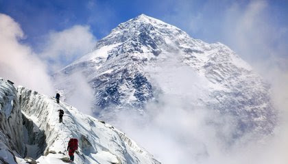 Nepalese Expedition Seeks to Find Out if an Earthquake Shrunk Mount Everest image