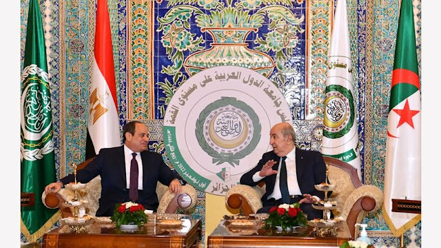 لقاءات رئاسية مكثفه على هامش المشاركة في القمة العربية بالجزائر