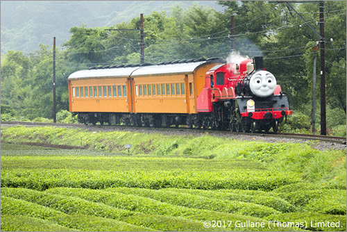 きかんしゃトーマスの仲間、
赤いボディのジェームスも期間限定で運行します!