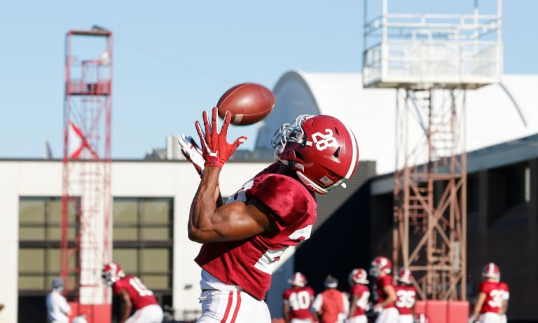 Josh Jobe makes a catch in practice for Alabama in 2020