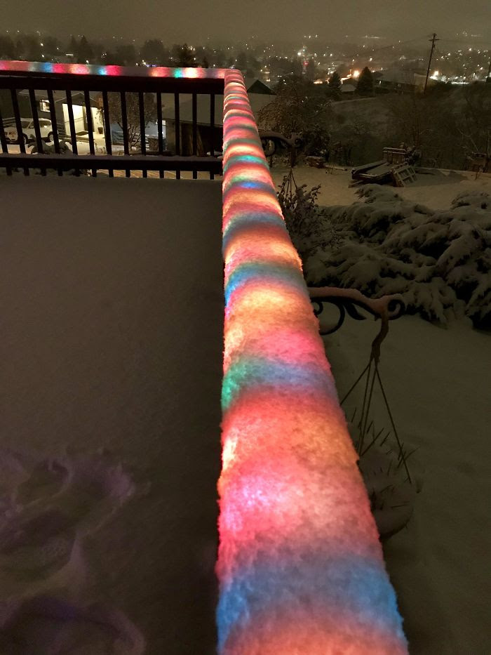 Fresh                                                           Snow Over                                                           Christmas                                                           Lights