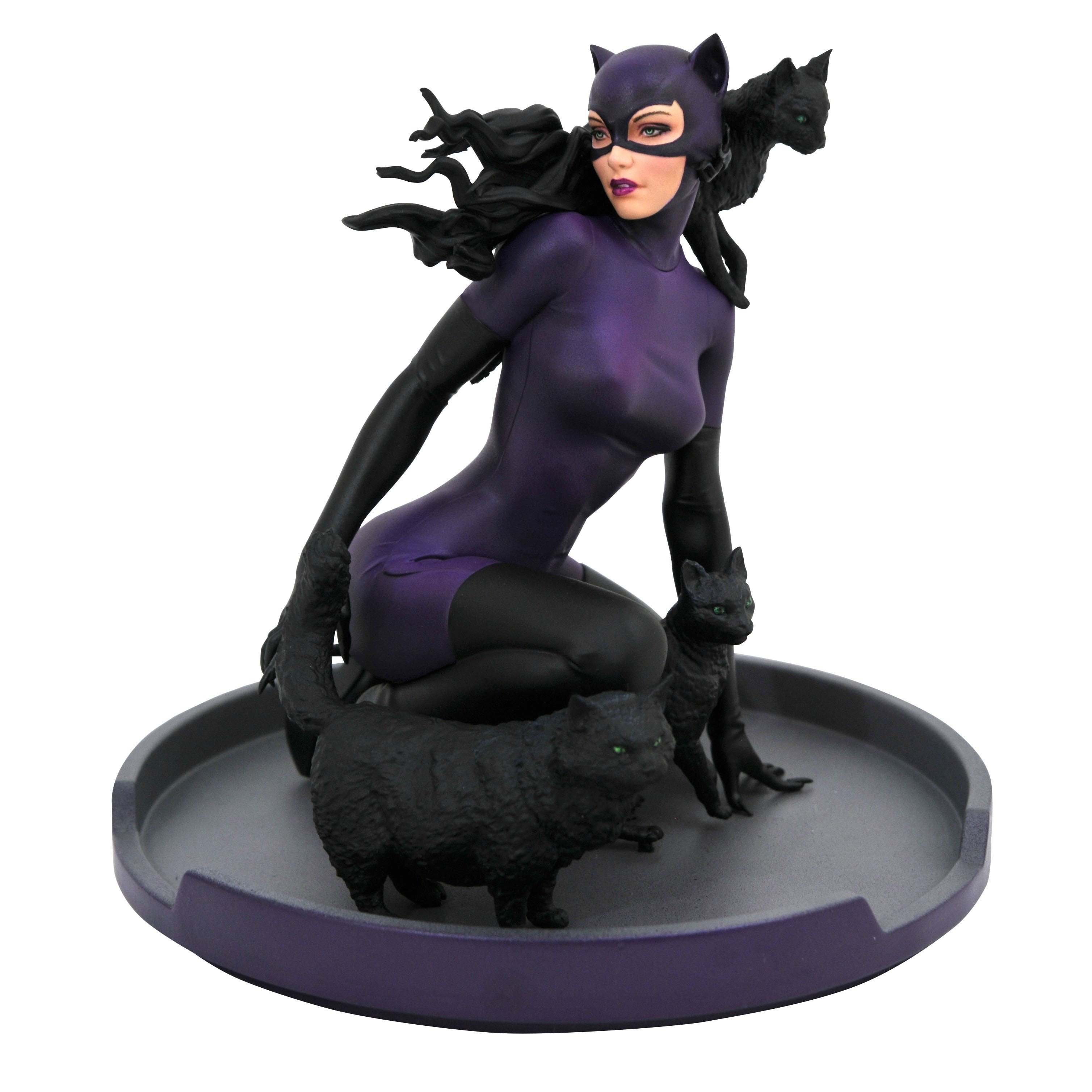 Image of DC Gallery Comic Catwoman PVC Statue - AUGUST 2020