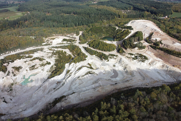 Titane, lithium : l'Europe ouvre «<small class="fine d-inline"> </small>un open bar pour l'industrie minière<small class="fine d-inline"> </small>»