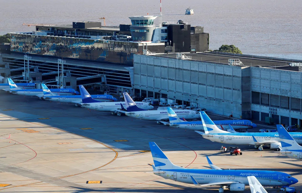 La industria latinoamericana de la aviación podría necesitar más de 150 mil trabajadores especializados para las próximas dos décadas (Foto: Reuters/Agustin Marcarian).