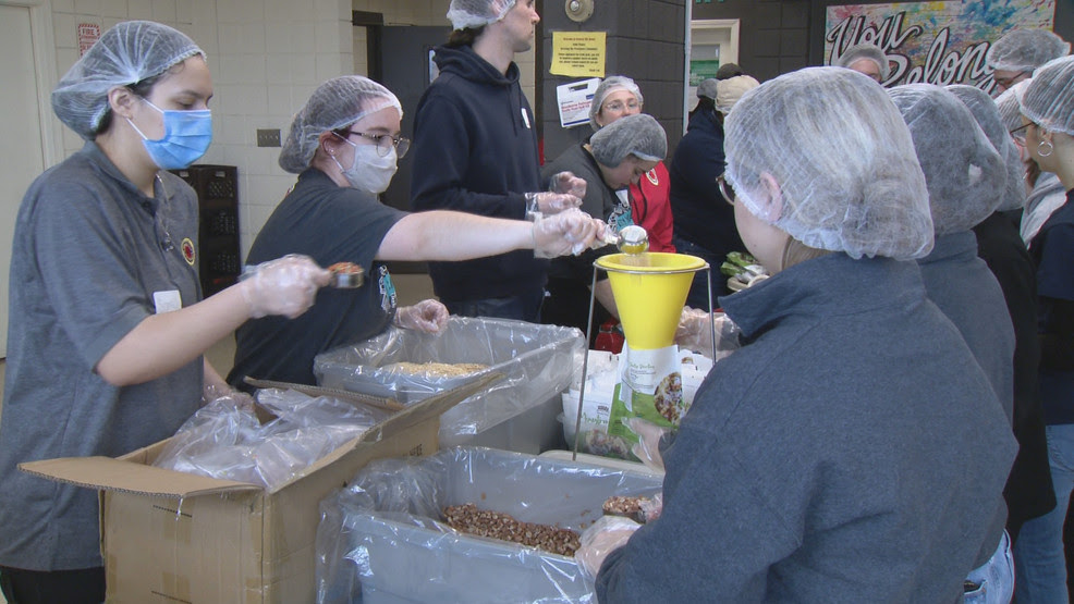  Volunteers help prepare meals on Dr. Martin Luther King Jr. Day