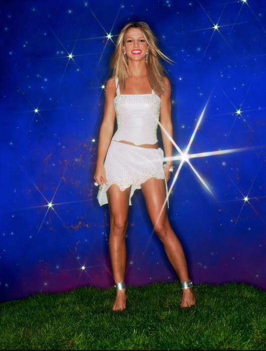 2000 fashion - Page 3 Britney-spears-john-ragel-2000-ym-photoshoot-x2-hq-02-530x699