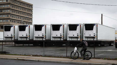 Camiones refrigerados utilizados como morgues durante la pandemia podrán transportar alimentos en EE.UU.