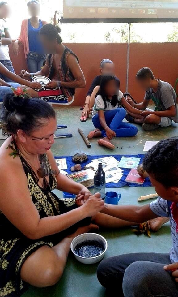 Professora é removida de escola pública por “insistir na temática indígena”