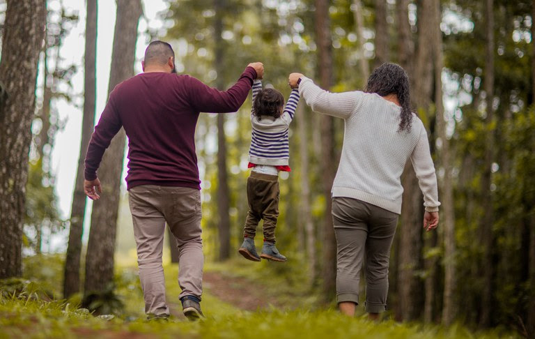 Boletim “Fatos e Números” apresenta dados sobre taxa de fecundidade, arranjos familiares, casamento, saúde mental entre outros temas relacionados à família brasileira