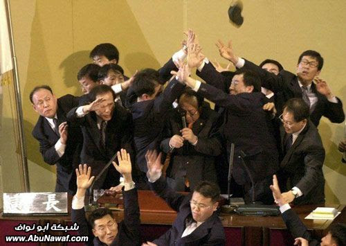 صور مضاربات البرلمانات بالعالم مع صور طريفه Image004