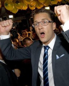 Jimmie Åkesson, líder de los ultraderechistas suecos, celebra sus resultados en las elecciones.-AFP