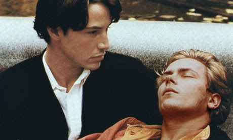 River Phoenix (Mike Waters) et Keanu Reeves (Scott Favor)