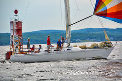 J/35 sailing Penobscot Pursuit race