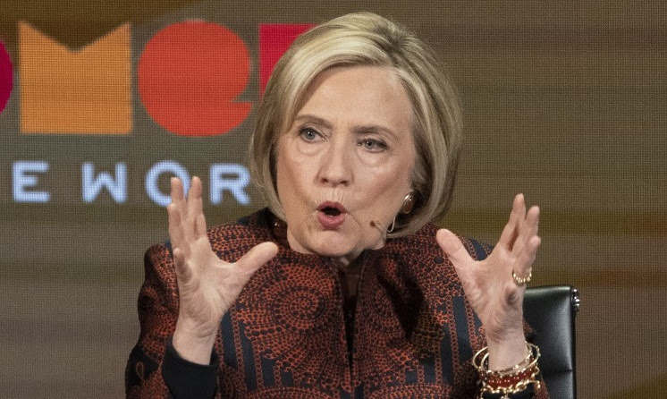 Hillary Clinton phát biểu trong một sự kiện tại New York cuối năm 2019. Ảnh: AFP.