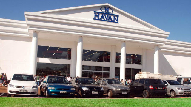 Justiça do trabalho manda Havan afastar funcionários não vacinados contra a covid