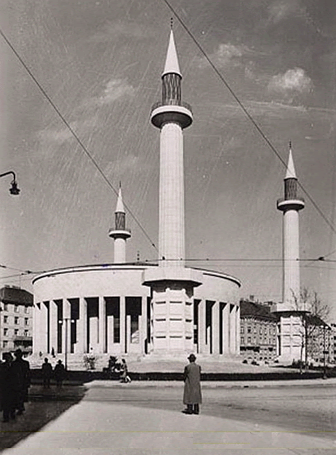 Posljednji pogled na džamiju u Zagrebu prije rušenja minareta  1947