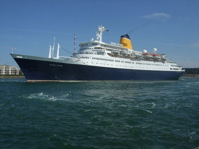 La croisiere, les navire...d'Hier Legendarycruiseship11-667x500