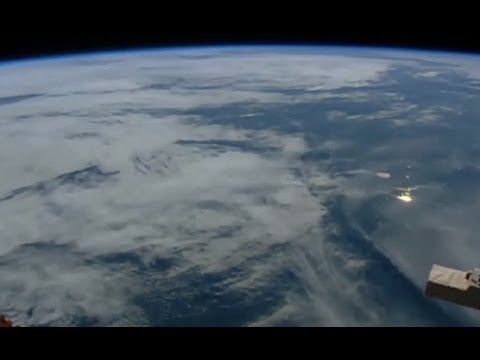 ISS captures UFO passing at high speed in the skies of North Korea Hqdefault