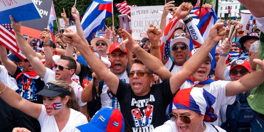 People protesting over Cuban political crisis