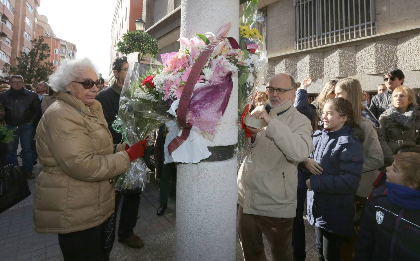 http://www.accionverapaz.org/images/accionverapaz/proyectos/ofrenda_floral/GERVASIO1.jpeg