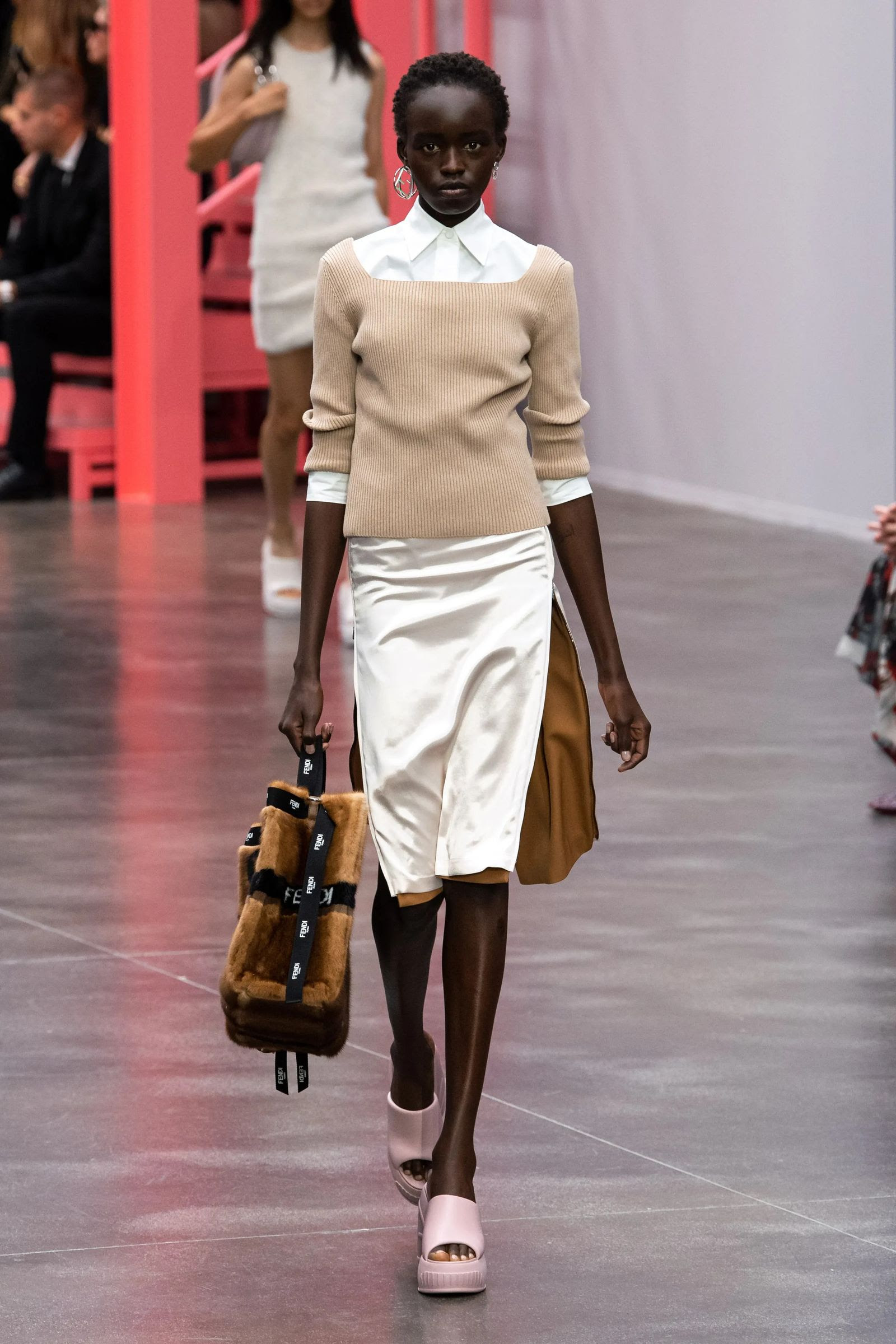 camicia bianca tendenza primavera estate 2023