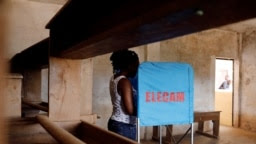 Un bureau de vote lors des élections, à Yaoundé, Cameroun, le 7 octobre 2018.