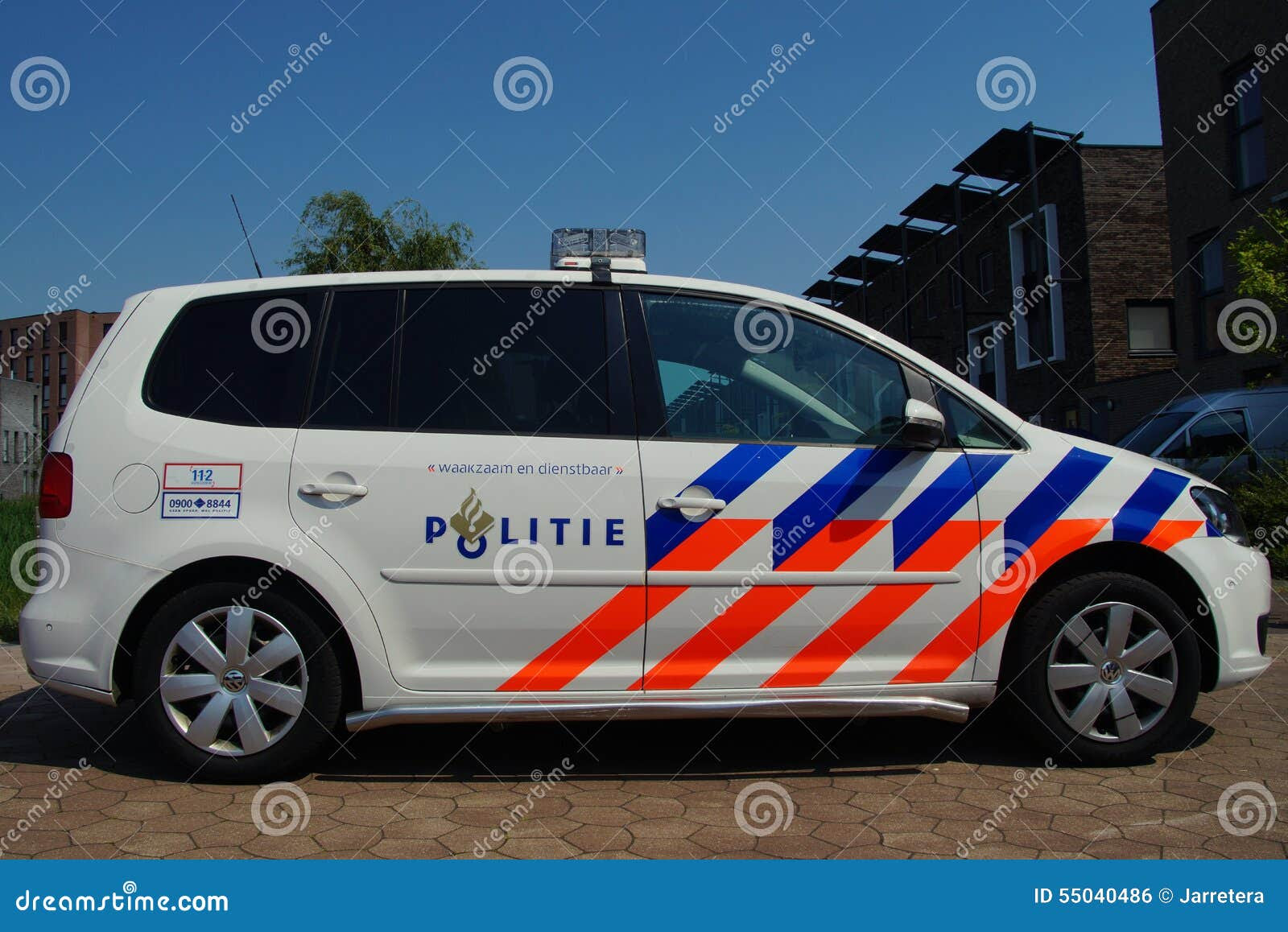 Nederlandse Politiewagen (Volkswagen Touran) - Nationale politie