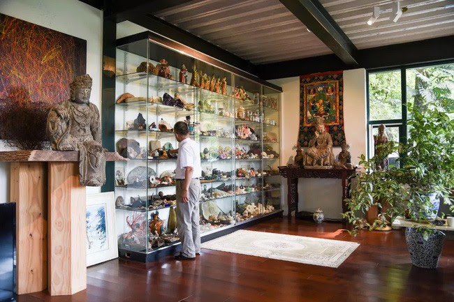 Vị giáo sư độc thân sở hữu ngôi nhà kính trong thung lũng 12.000m² với cuộc sống khó ai tin được - Ảnh 9. Vị giáo sư độc thân sở hữu ngôi nhà kính trong thung lũng 12.000m² với cuộc sống khó ai tin được - Ảnh 9.