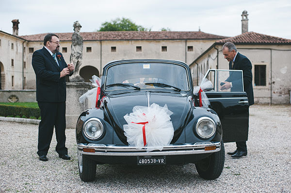 maggiolone nero | auto sposi matrimonio anni 50