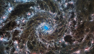 M47, llamada la Galaxia fantasma. This image from the NASA/ESA/CSA James Webb Space Telescope
