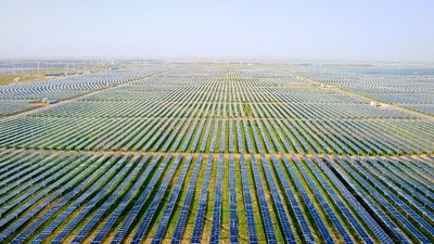 تسهم أعمال الطاقة الرقمية" في هواوي بتعزيز الاتصال الشبكي في أكبر محطة للطاقة الكهروضوئية في العالم بمقاطعة كينغهاي الصينية بفضل الحلول الكهروضوئية الذكية