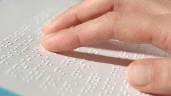Lettura di un testo in Braille
