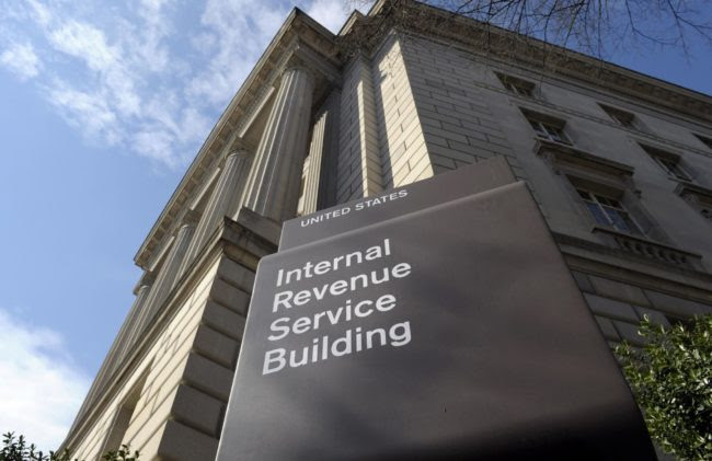 Senate Dems Push for More Transparency in IRS
Reporting of Dark Money