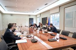Almuerzos en Moncloa: Sánchez busca espacios distendidos para coordinar con los vicepresidentes el Gobierno de coalición