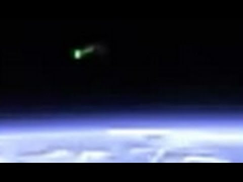 MASSIVE UFO/WORMHOLE APPEARS BRIEFLY ABOVE EARTH Hqdefault