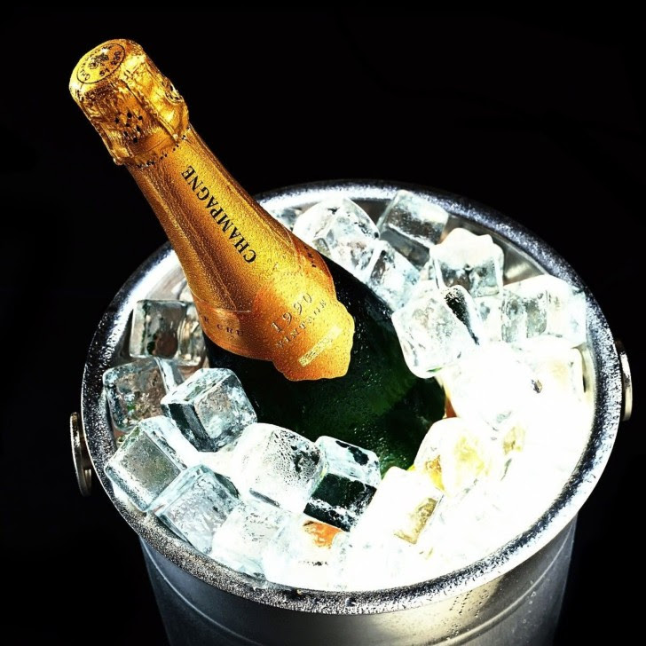 Image result for A bottle of sparkling champagne/Images