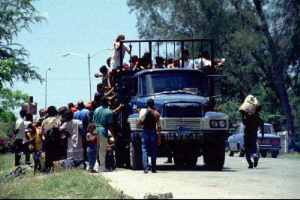 Camiones transportan personas habitualmente en Cuba_foto tomada de Internet