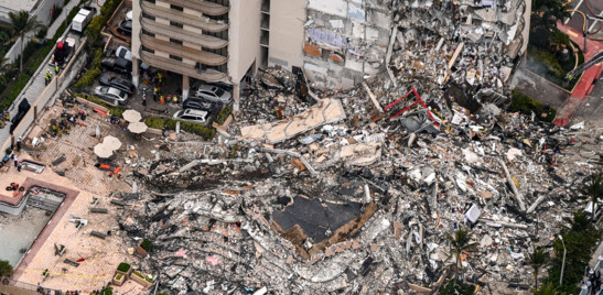 MIAMI: SI TEME UNA STRAGE PER IL CROLLO, I DISPERSI SONO 159