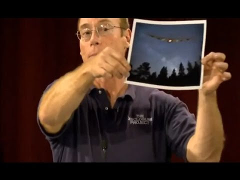 Dr. Steven Greer: Trump UFO Disclosure & Secret Gov’t Space Program (Video)