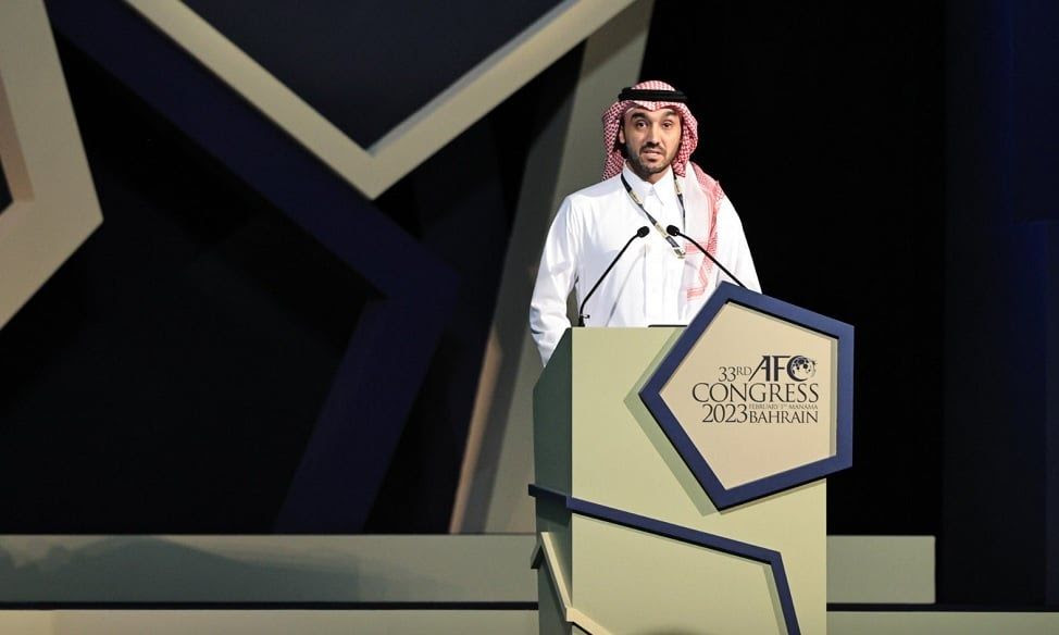بالفيديو: وزير الرياضة يعلق على فوز السعودية باستضافة بطولة كأس آسيا 2027
